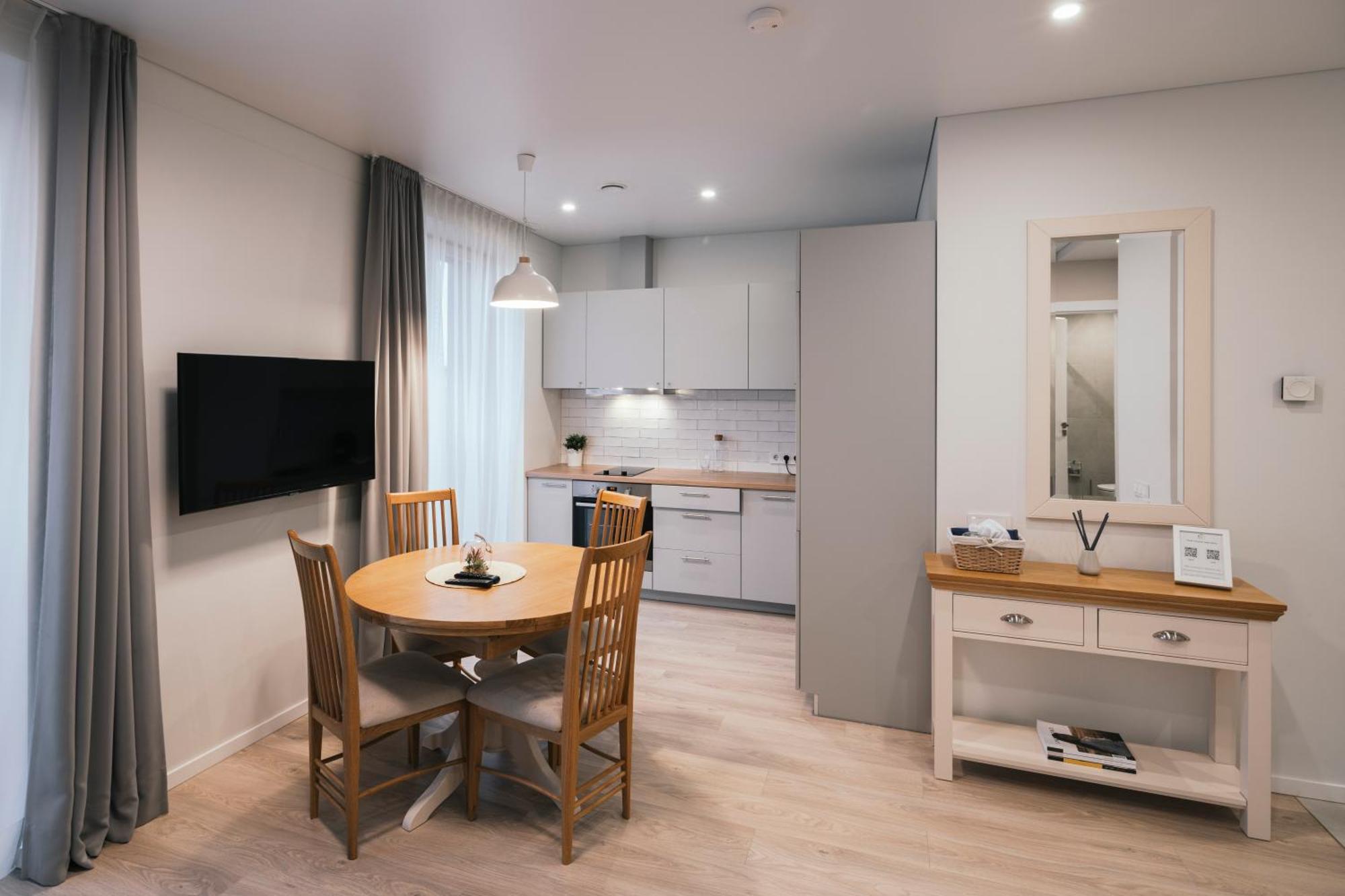J14A I Rooms & Apartments Automated Self Check-In 维尔纽斯 外观 照片
