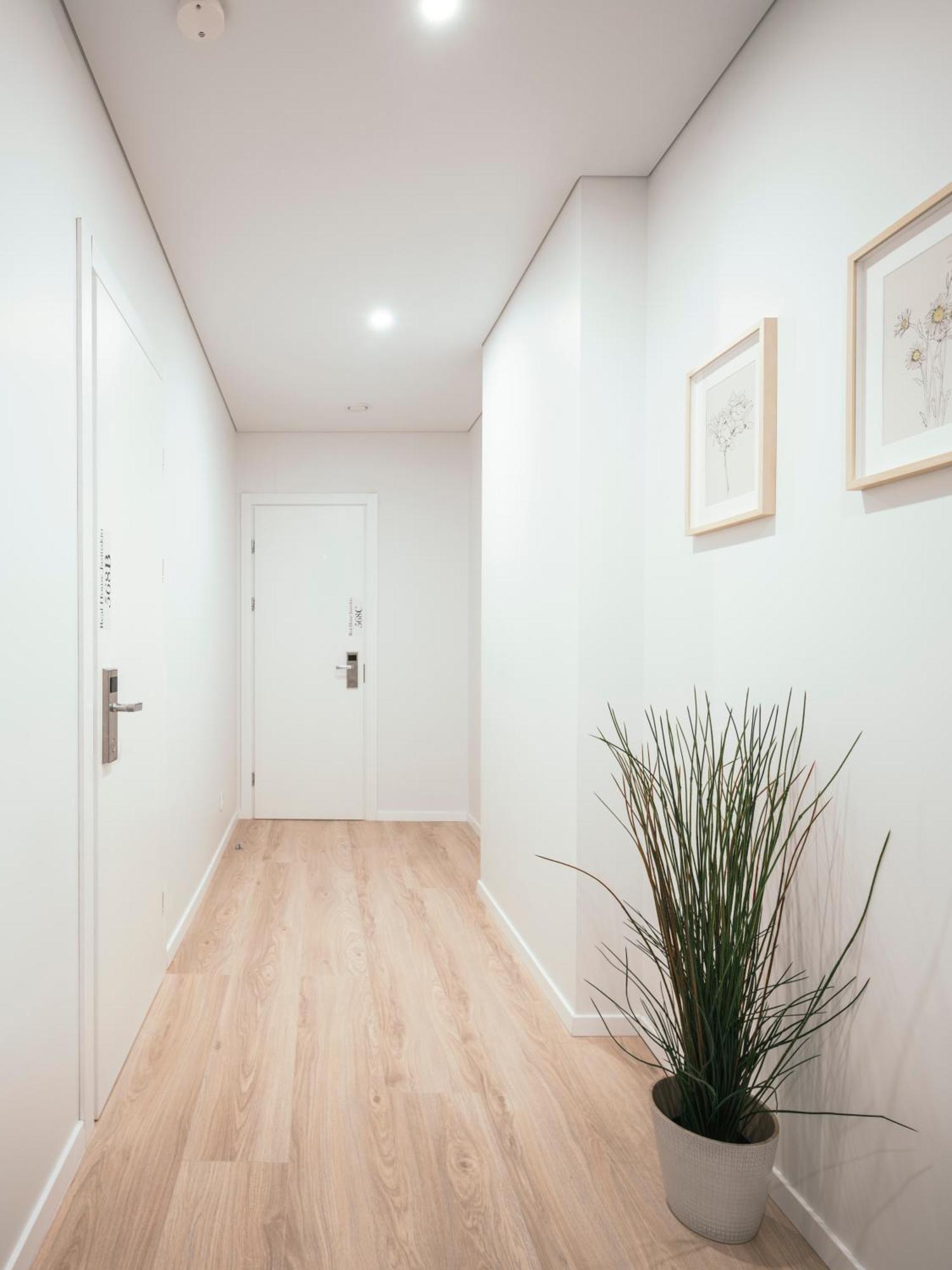 J14A I Rooms & Apartments Automated Self Check-In 维尔纽斯 外观 照片