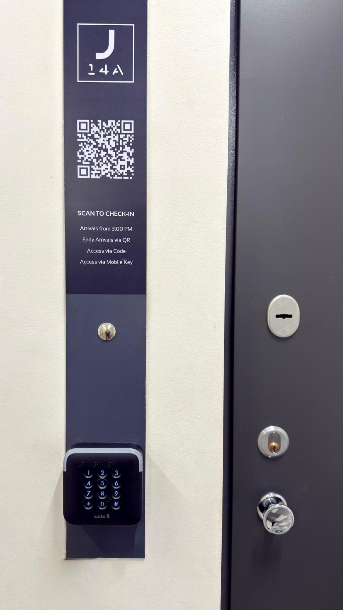 J14A I Rooms & Apartments Automated Self Check-In 维尔纽斯 外观 照片