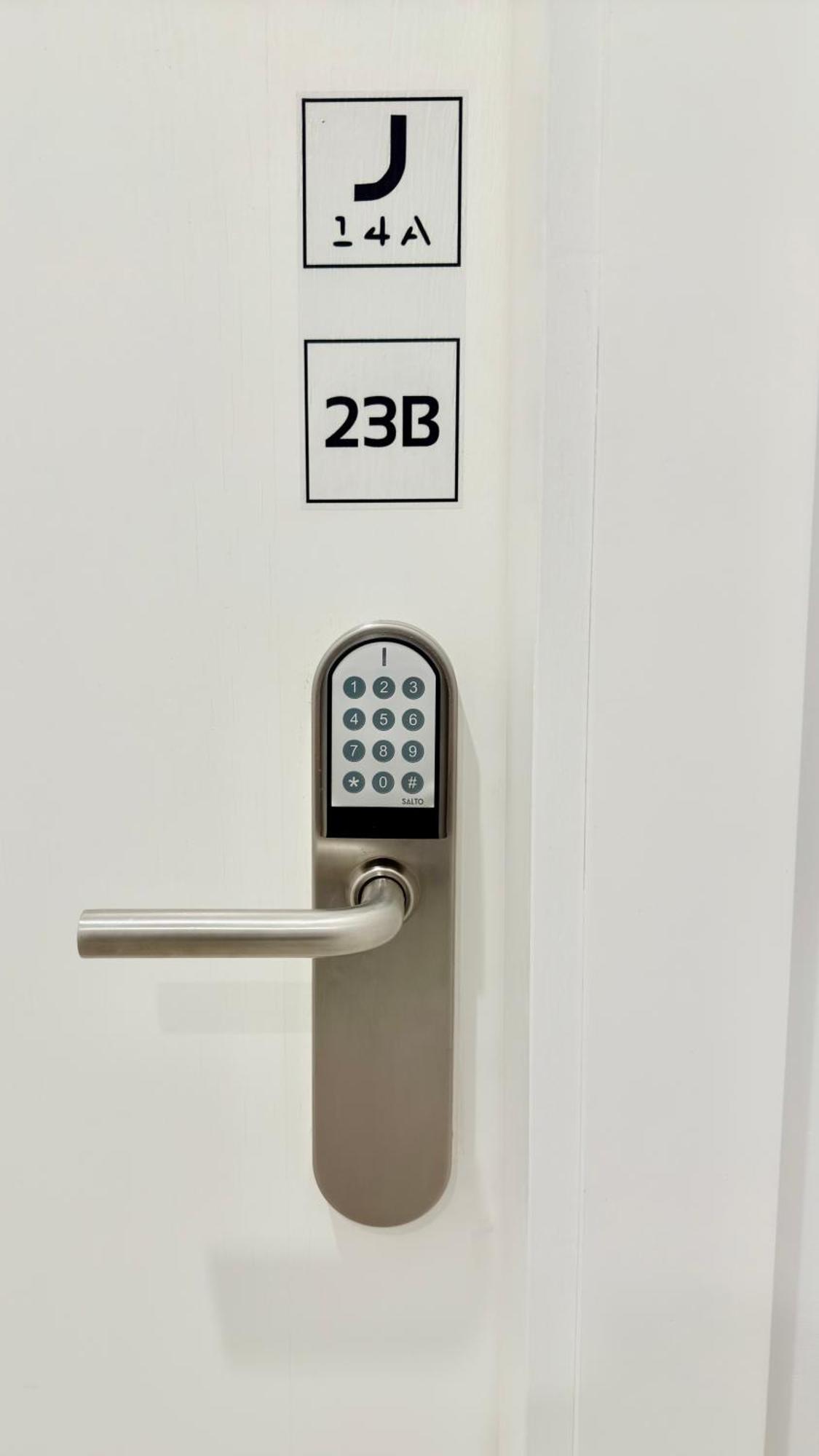 J14A I Rooms & Apartments Automated Self Check-In 维尔纽斯 外观 照片